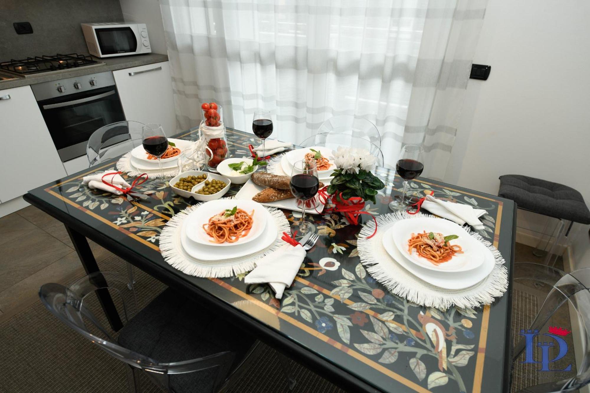 Desenzanoloft Official Partner Marriott Homes & Villas -The Wind Rose Renovation 2025 Дезенцано-дель-Гарда Экстерьер фото
